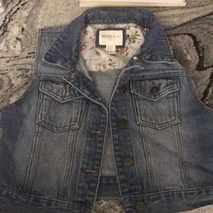 Girls vest size 11/12